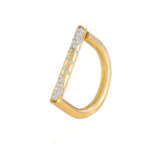 18KT Yellow Ring With Diamonds