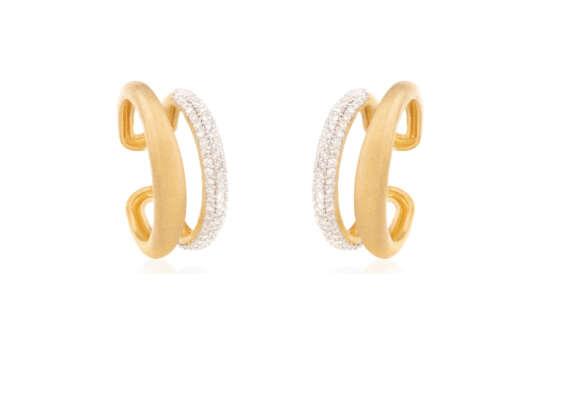 18kt yellow gold one sided earcuff with diamonds